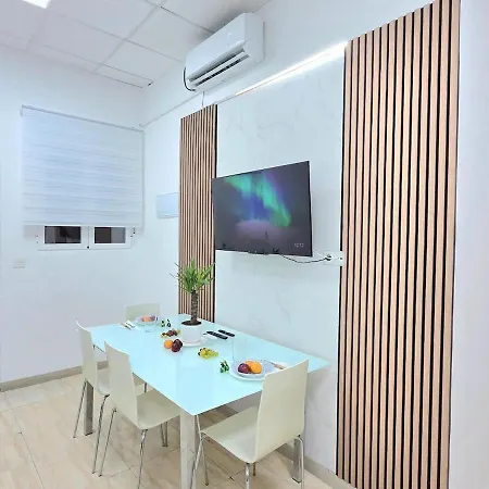 شقة Centro Living 2 Bedroom In The Center Of By Namaste Elite توريمولينوس